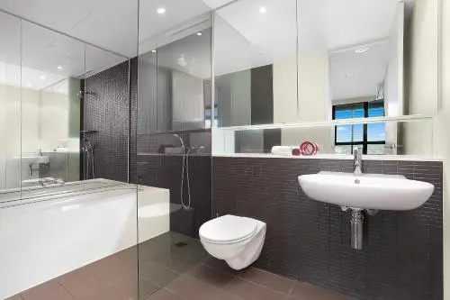 Camperdown Self-Contained Modern One-Bedroom Apartments — отель в Сиднее, Австралия