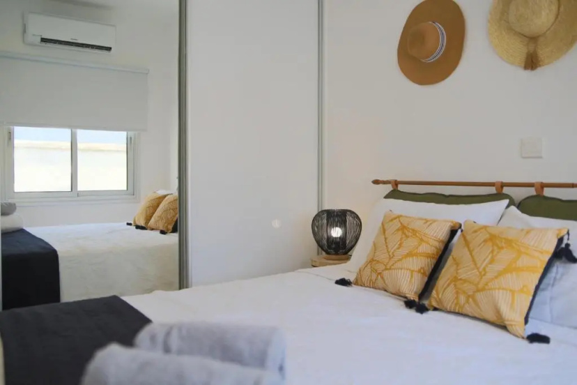 Phaedrus Living: Seaside Luxury Flat Lighthouse 68 3 — отель в Пафос, Кипр