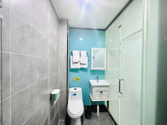 Yuehui Apartment (Shanghai Chuansha Ancient Town) — отель в Шанхае, Китай
