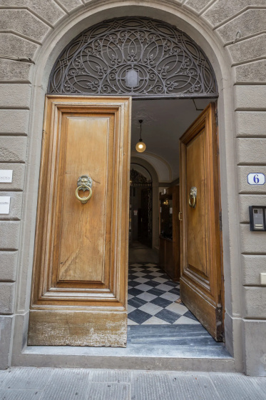 Martelli 6 Suites and Apartments — отель с удобствами в Флоренции
