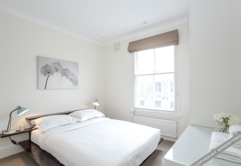 onefinestay - South Kensington Apartments — отель с удобным расположением в Лондоне