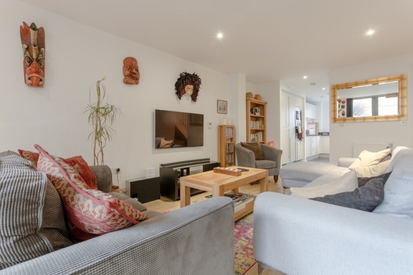 Modern 3 Bedroom Duplex Apartment in Stepney — отель в Лондоне, Соединенное Королевство