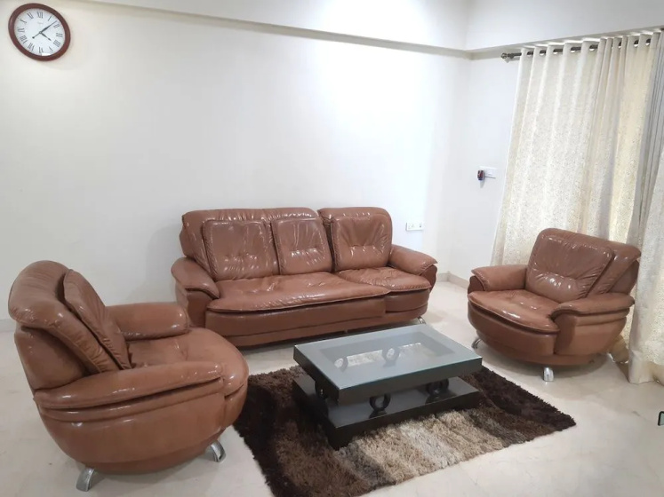 Arista Service Apartments Kalanagar — забронировать отель в Мумбаи