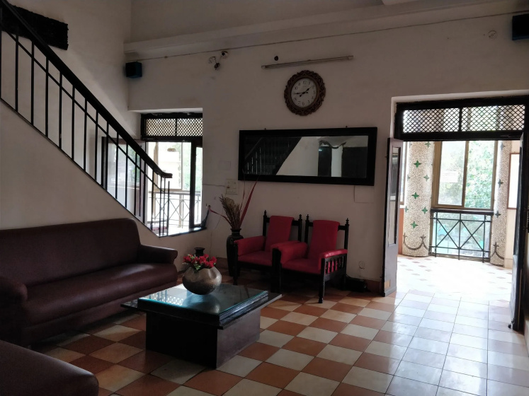 Central Hotel - Hotel in Λάκναου - Photo 1
