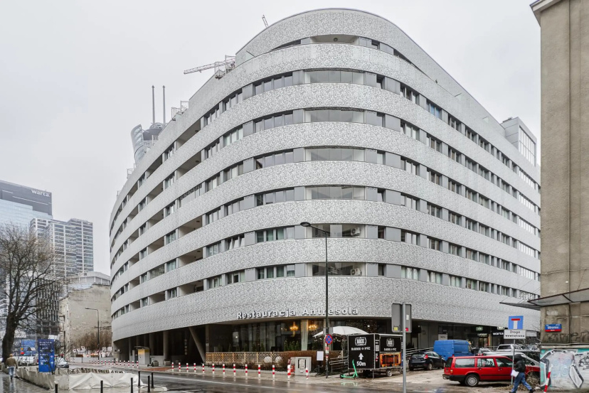 P&O Apartments Plac Europejski — отель с удобствами в Варшаве