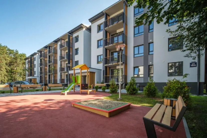 Цены на Cozy 2-bedrooms apartment in a new complex near the center and the sea в риге