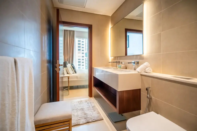 Luton Vacation Homes Marina Gate Tower 2 - Apartment in ดูไบ - Photo 1