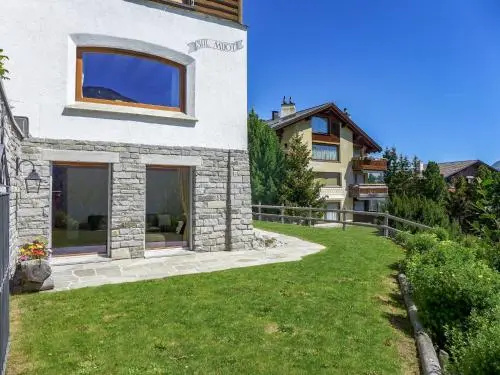 Apartment Chesa Sul Muot — отель с удобным расположением в Санкт-Морице