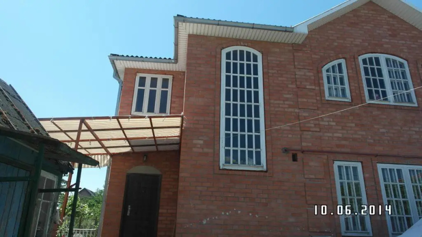 Guest House on Sazonova 42 — отель с удобствами в Ейске