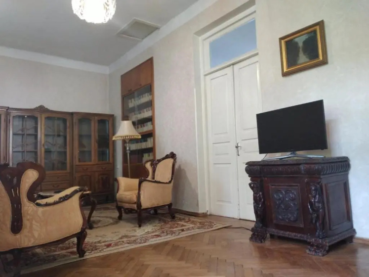 Mary's Apartment — забронировать отель в Тбилиси
