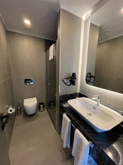 Turkay Hotel — отель в удобной локации в Анталье