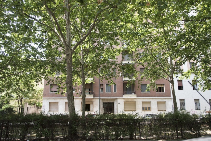 2 Bedrooms Flat near Bocconi, Iulm, Navigli — отель с удобствами в Милане