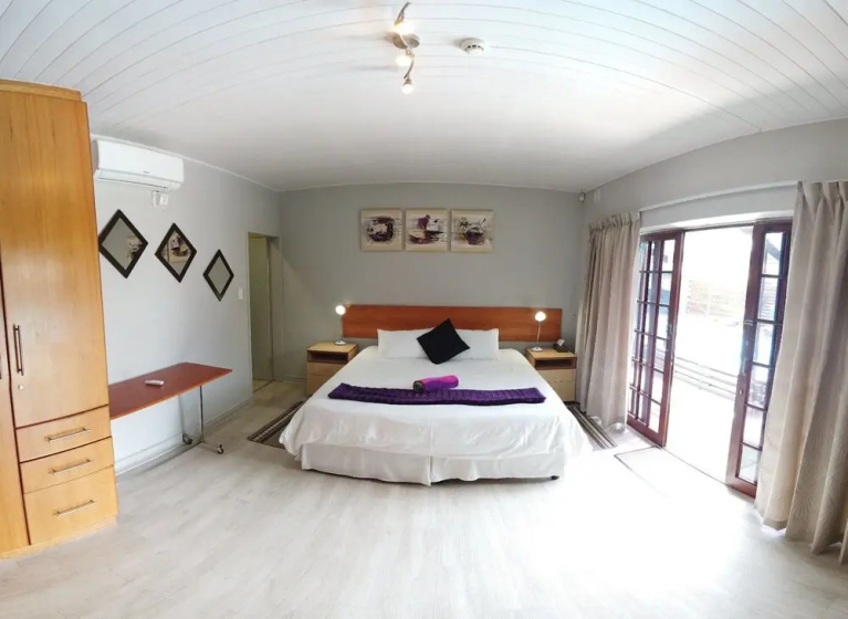 D'urbanmist Guest House 3 — отель в Кейптауне, Южноафриканская Республика