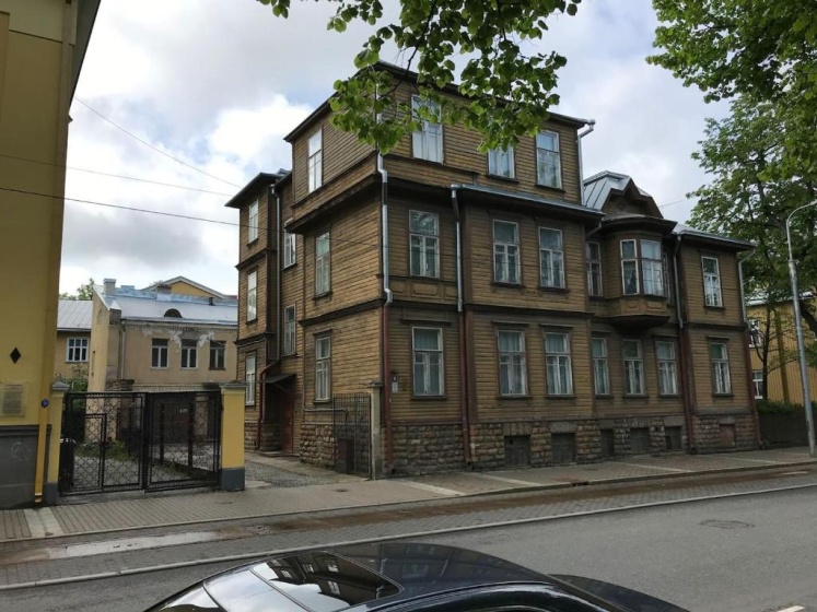 1Bdr Apartment near Kadriorg Swan Pond — отель с удобствами в таллине