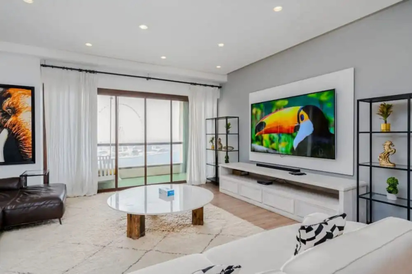 JBR Bahar Beach Views 4 Beds — отель с удобствами в Дубае