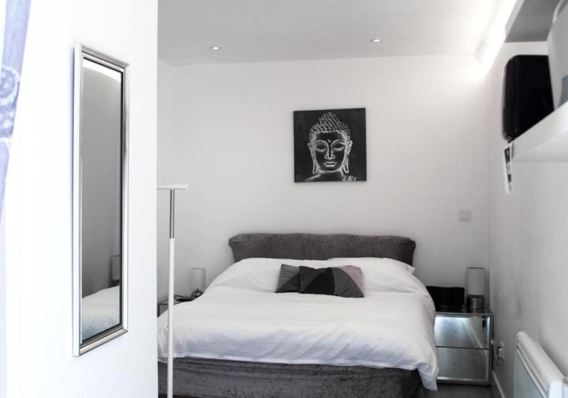 Beautiful 1-bed Studio in Uxbridge, London — комфортный отель в Лондоне