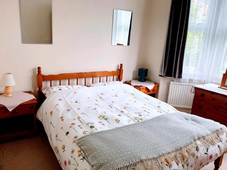 Spacious West London Apartment — отель с удобствами в Лондоне