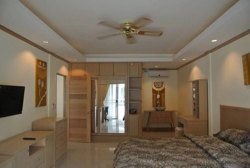 Baan Suan Lalana Tc Floor 5 Room — комфортный отель в Паттайе