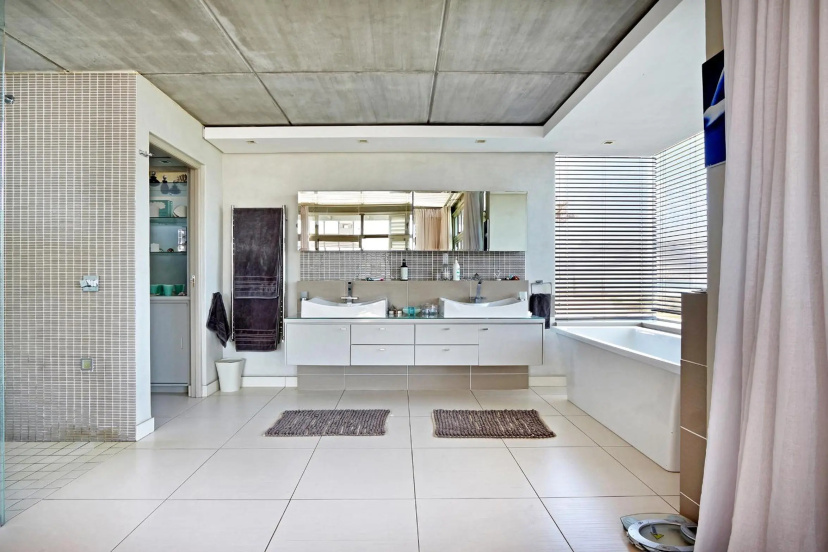 Atlantic Blue Villa at Pilots — забронировать отель в Кейптауне