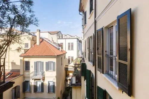 Цены на Amazing Flat Near Duomo And Colonne Di San Lorenzo By Easylife в Милане