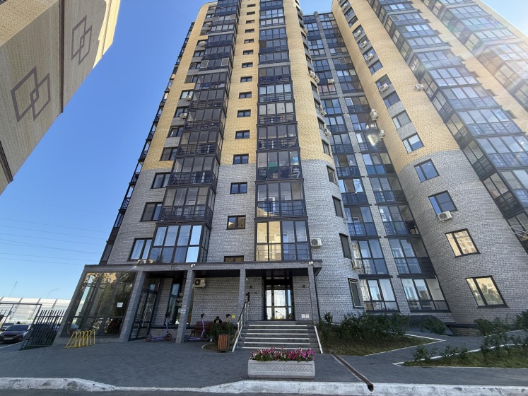 Compass (Компасс) на улице Мельникайте 150 — забронировать отель в Тюмени