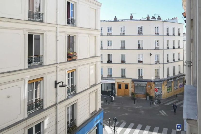 Modern Apartment - 2br-4p- Canal Saint-martin — отель с удобным расположением в Париже