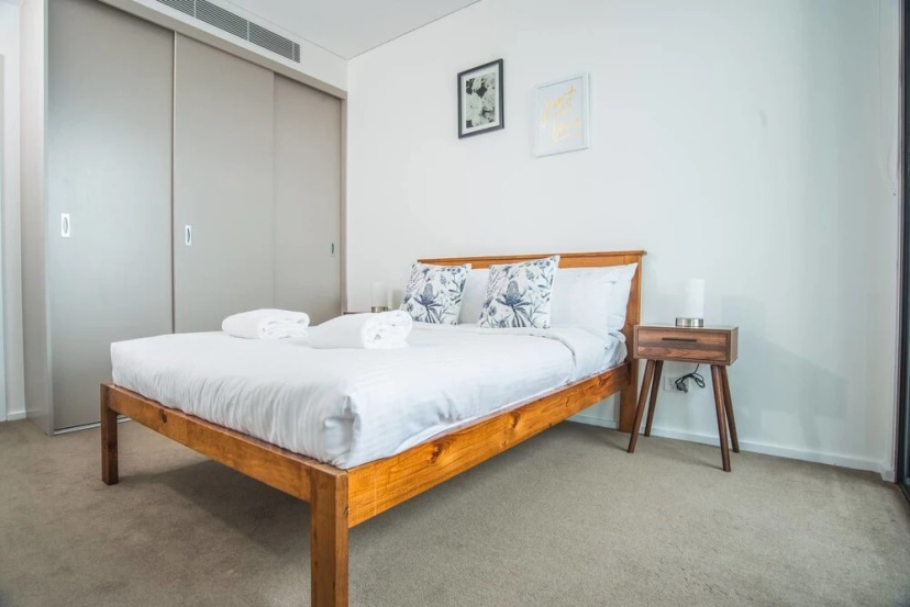 Oud Wood Apartment — отель с удобным расположением в Сиднее