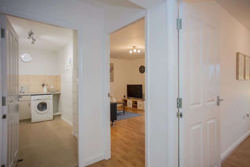 Modern 2 Bedroom Flat in Shadwell — отель с удобствами в Лондоне