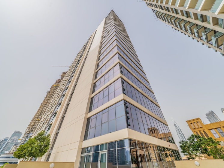 Art-inspired apartment amidst Downtown Dubai — отель с удобствами в Дубае