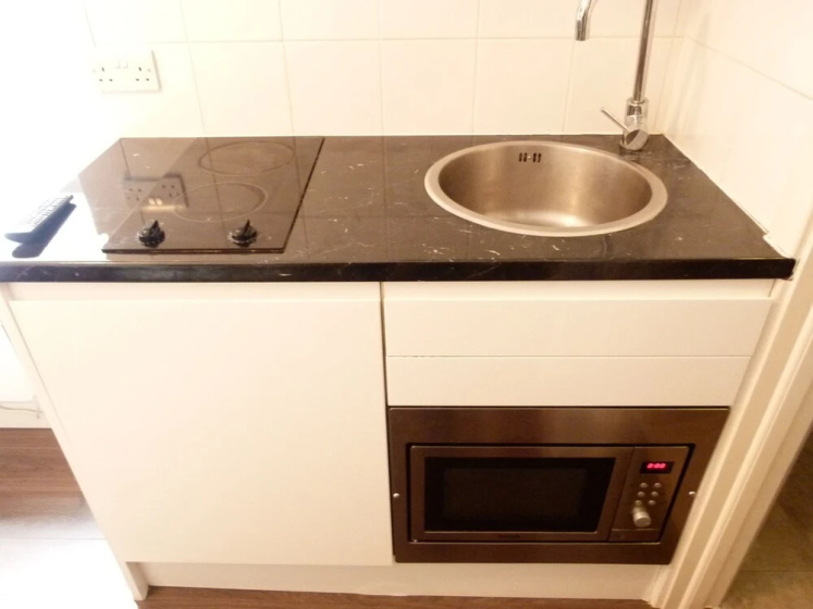 SS Property Hub - City of London Studio Apartment 15 — комфортный отель в Лондоне