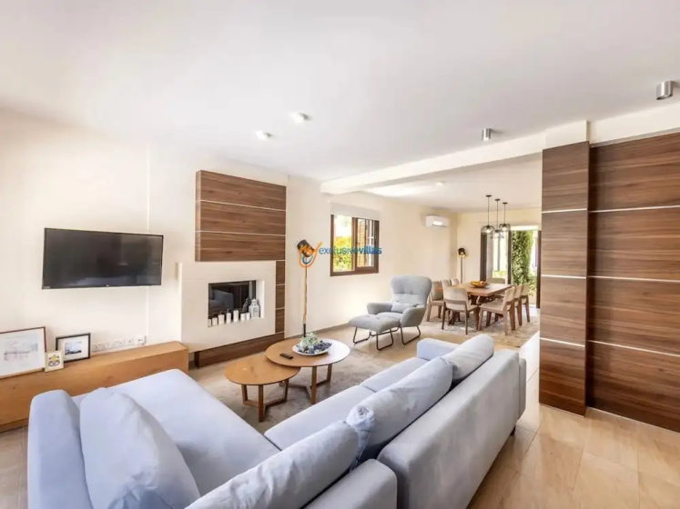 Цены на Ayia Napa Seafront Ionion Villa H5 в Айя-Напа