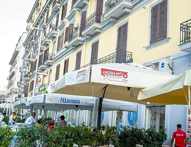Цены на I 4 Diamanti di Napoli в Неаполе