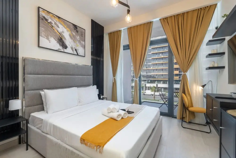 Homey Studio Apartment Perfect for 2 at Azizi Riviera 46 — комфортный отель в Дубае