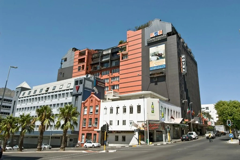 Cape Town Lodge Hotel — отель рядом с интересными местами в Кейптауне