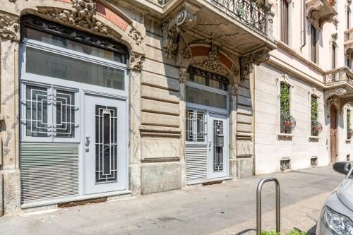 Modern Apt 300Mt From Milano Central Station! — комфортный отель в Милане