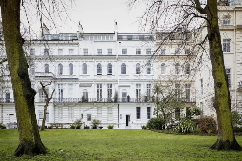 Цены на CHARMING APARTMENT By HYDE PARK в Лондоне