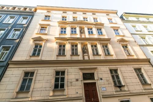 Attic Apartment by Wenceslas Square — отель в Праге, Чешская Республика