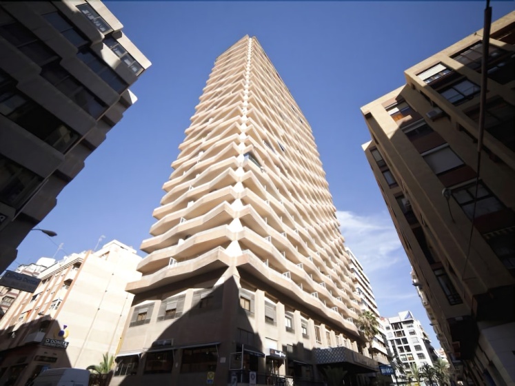 Цены на APARTAMENTOS KASA 25 - Loft Space Bonito y Céntrico в Аликанте