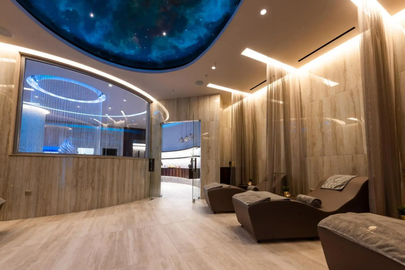 Adams Beach Hotel & Spa — отель в Айя-Напа для семейного отдыха