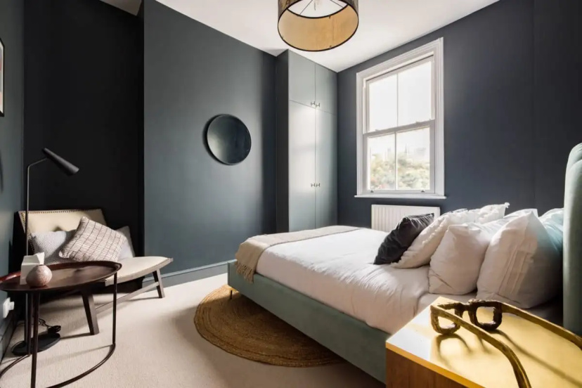 The White City Wonder-Modern 4BDR with Garden and Rooftop Terrace — забронировать отель в Лондоне