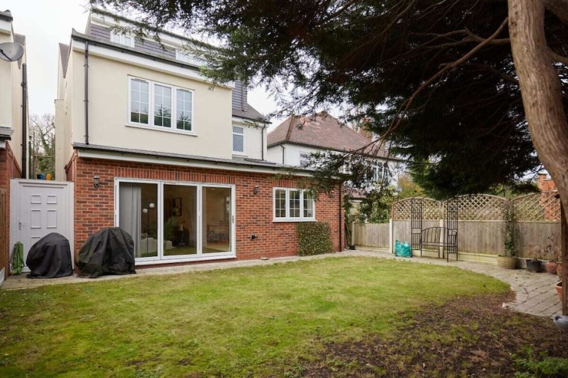 The Redbridge Sanctuary - Spacious 3bdr House With Garden — отзывы гостей и цены