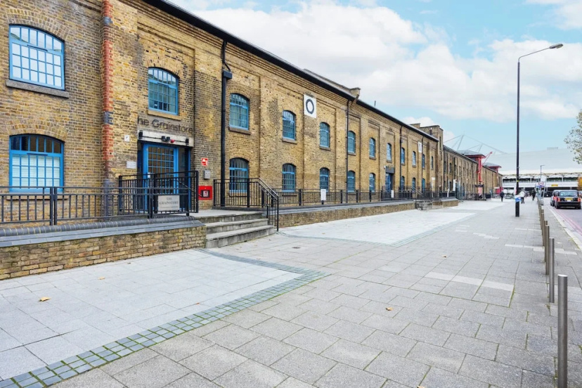 Grain Store One Bed Luxury Property — отель с удобным расположением в Лондоне