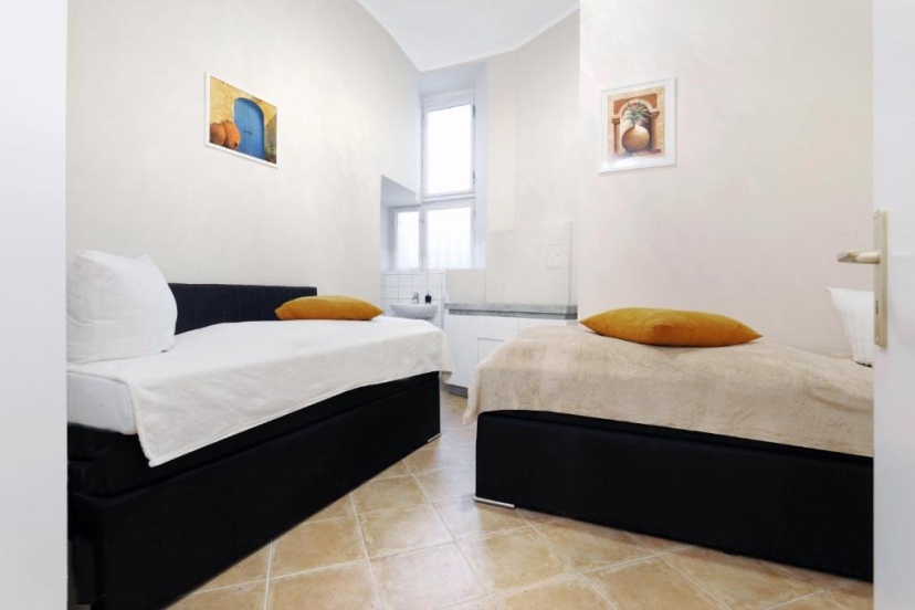 Big Central City Apartment — забронировать отель в Берлине