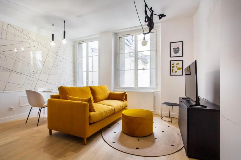 Цены на CMG Saint-Denis / Sentier в Париже