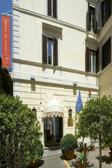Сравните цены на Hotel De Petris в Риме