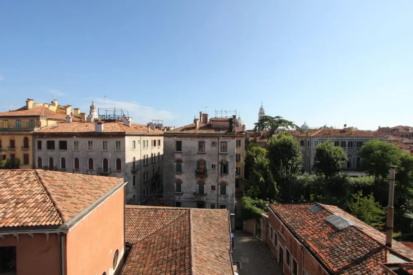 City Apartments - Tintoretto — отель с удобствами в Венеции