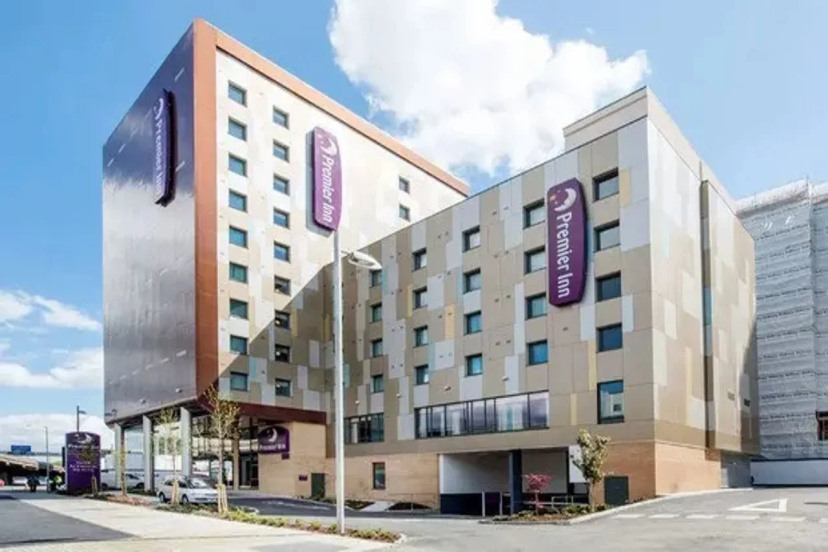 Premier Inn London Brentford 3 — отель в Лондоне, Соединенное Королевство
