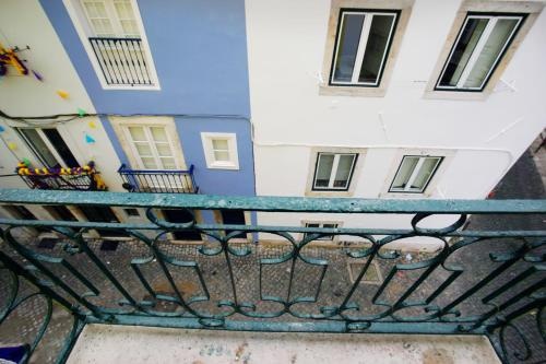 Charming Bairro Alto Apartment — комфортный отель в Лиссабоне