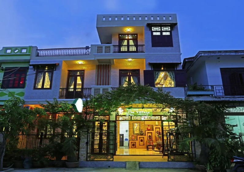 Сравните цены на The Village Homestay в Дананге