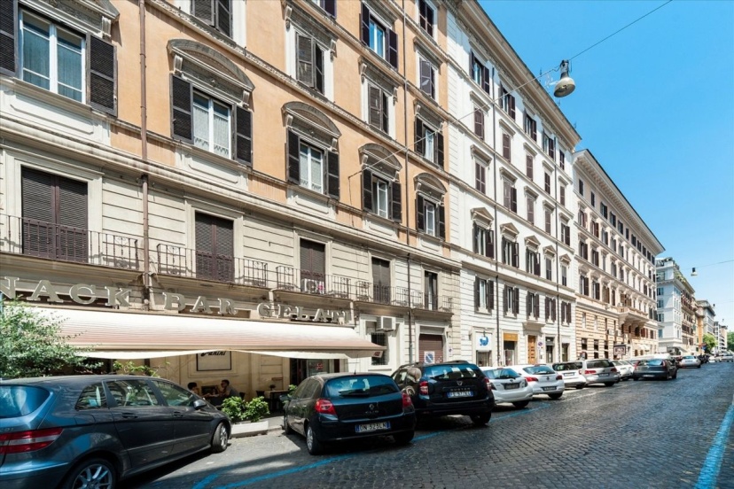 Luxury Cavour — отель с удобствами в Риме